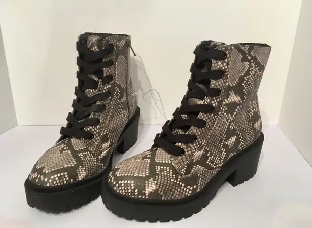 Snake Print Combat Boots, Size 7 Gray