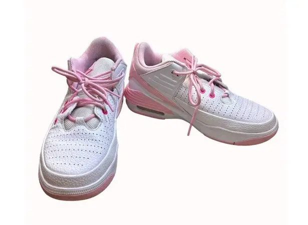 Nike Air Jordan Max Aura girls women’s basketball shoes sneakers 7y SKU 4742 White Size undefined