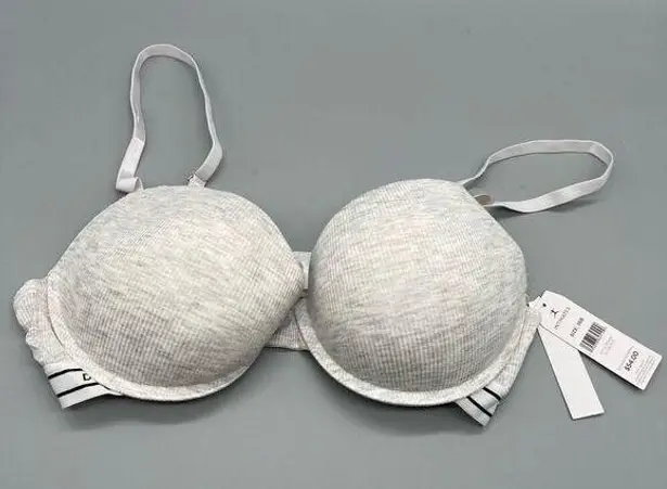 Danskin NWT  Intimates Soft Lift Bra Size 36B Light Gray