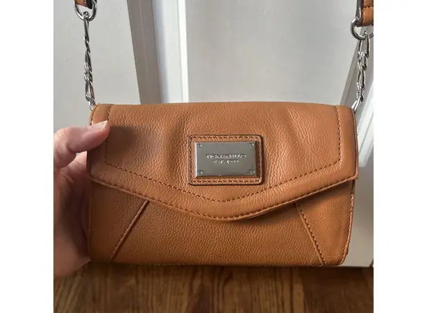 Tignanello Leather Crossbody New Without Tags Brown