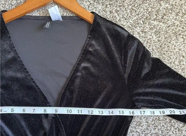 H&M  Divided Black Velvet ShimmeR Silver Metallic Romper Party New Year’s Eve NYE