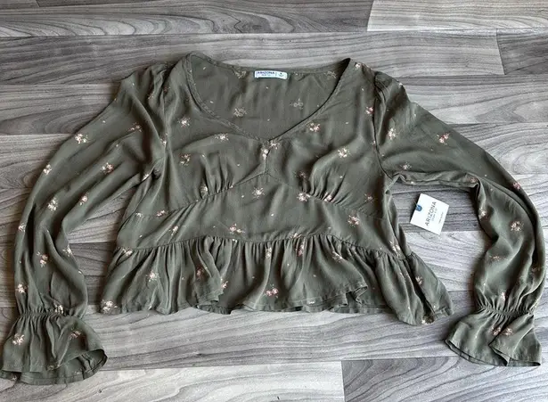 Arizona Jeans Arizona Jean Company Green Puff Sleeve Peplum Blouse