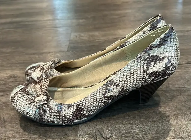 CL by Laundry 11 Faux Snakeskin Stacked Heel Pumps