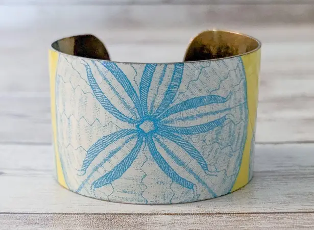 Vintage Two's Company Cuff Bracelet Sand Dollar Blue Yellow