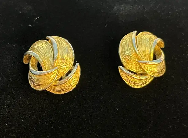 Givenchy VTG Clip On Earrings Gold Tone Swirl Glam Regency Signed