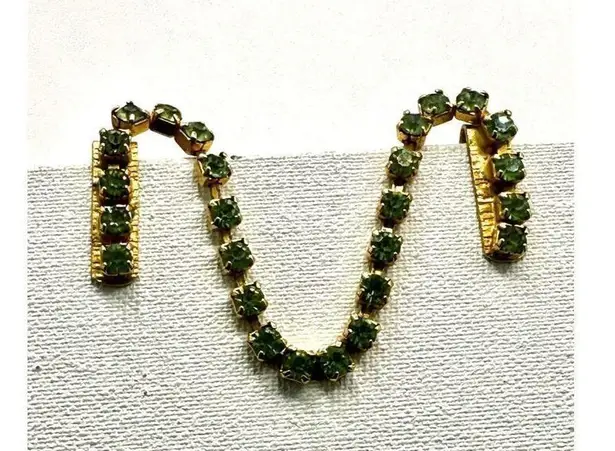 Vintage green rhinestone sweater clip