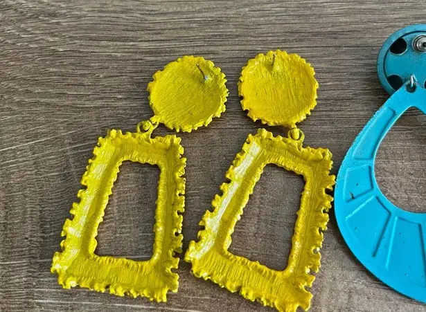 VINTAGE 80’s 90’s chunky dangle earrings painted eclectic festival unique retro Blue