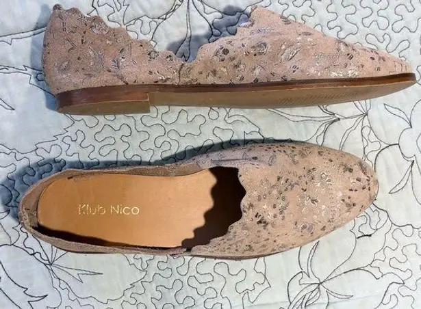 KLUB NICO Georgette Made in Spain Scalloped Flat ~Pewter Floral Sz EU 36 US 6 Tan