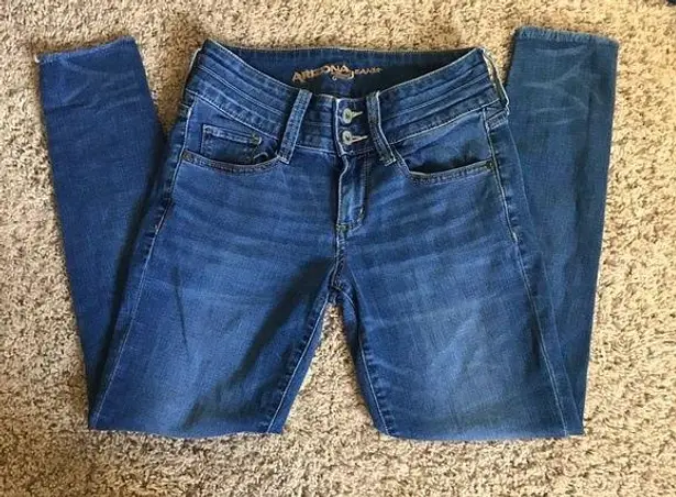 Arizona Jeans Arizona juniors cropped skinny Jeans size 3.