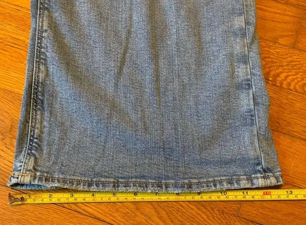 American Eagle AE Curvy Super High-Waisted Baggy Wide-Leg Cargo Jean in Light Bright Indigo 12