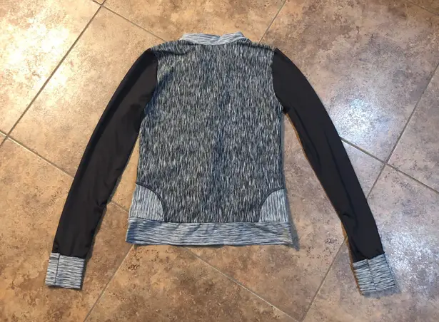 Maaji Jacket Size Small - Image 2