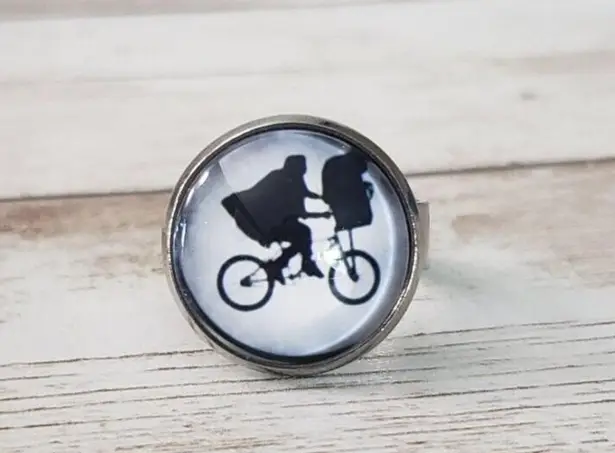 E.T Boy On Bike Adjustable Ring