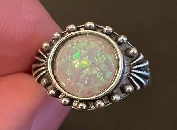 Vintage simulated opal silver plated ring size 6.75