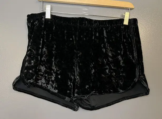 Haley & June Shorts Womens XL Black Crushed Velvet Lounge Dolphin Hem Stretch