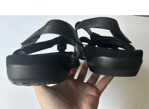 Vionic Amber Slingback Sandals Women’s Size 9 Black Croc Print