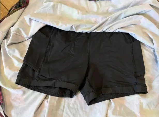 Lululemon  court rival skirt