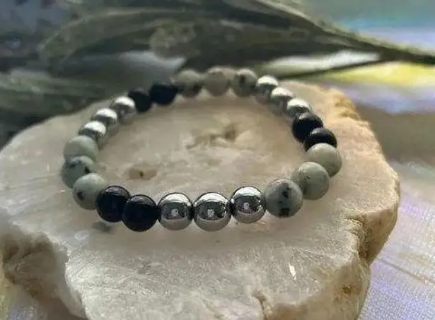 Handmade Kiwi Jasper + black obsidian + hematite 🖤🥝 bracelet