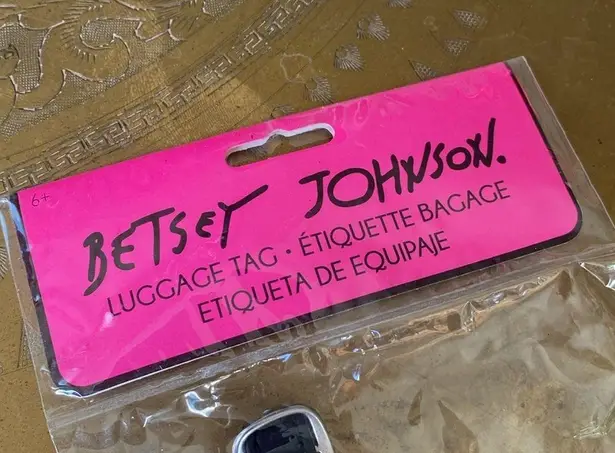 Betsey Johnson NWT  Luggage Tag + Keychain Set Yellow Hot Pink Roses Never Used