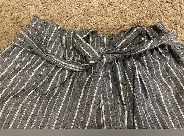 Parachute / Flowy Shorts with Wrapped Tie Gray Size M