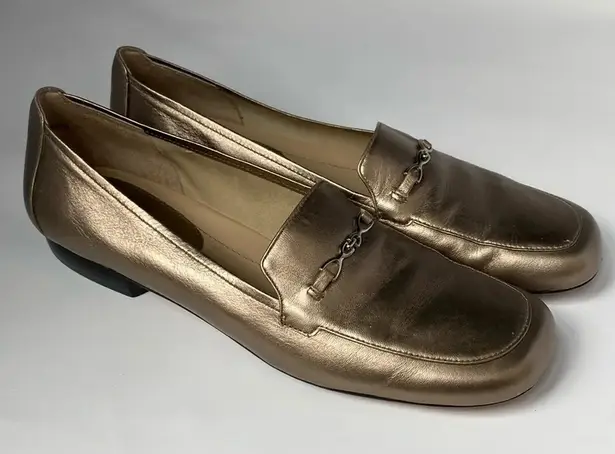 Trotters Gold Leather Loafers Womens Size 8.5 M Horsebit Style Chain Hardware