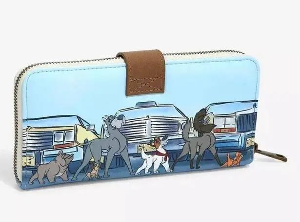 Disney  Her Universe Oliver and Company Clutch Zip Wallet NEW