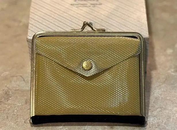 Vintage Goldtone Compact Wallet With Kisslock And Black Velvet Feel Back Gold