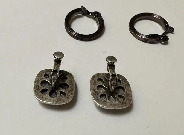 Monet Lot Of 2 Signed Purple Clip On Earrings Signed And Napier