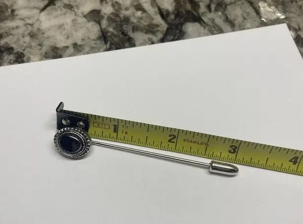 Pretty Sarah Coventry Signed SARAH Brooch Stick Lapel Pin Silver Tone / Grey