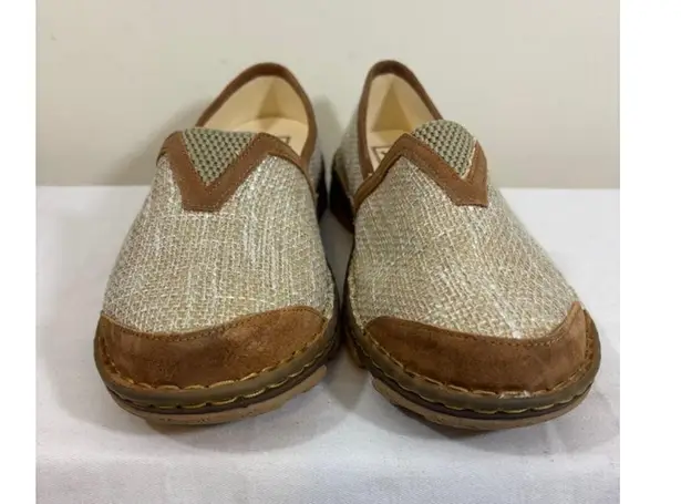 Women's Tony Lama Boots Beige Loafers Size 11 Brown