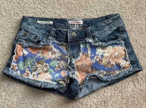 Hot Kiss Blue and Orange Cartoon Print Jean Shorts