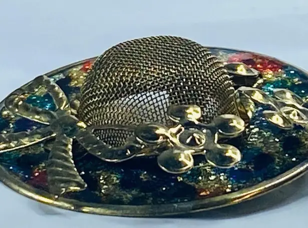 Lady's Hat Shaped Pin Brooch Multicolor Enamel Gold Tone Bow Flowers Vintage