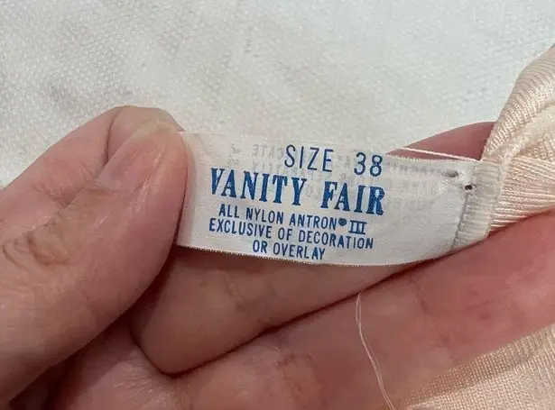 Vanity Fair Vintage Blush Pink Delicate Lace Camisole Top