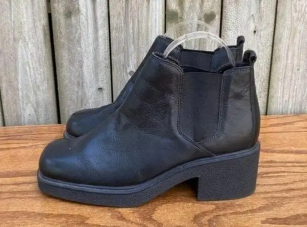 Fashion Bug Vintage Black Leather Square toe chunky Block Heel Boots 7 90s 1990s y2k 2000s