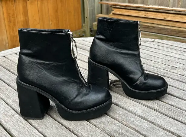 Current Mood Dolls Kill current‎ mood black platform boots franky size 7 - Image 1