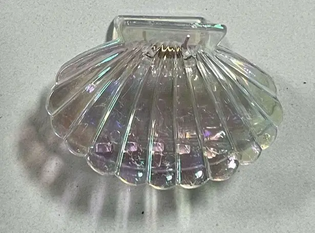 Clear Iridescent Seashell Shell Claw Clip Hair Accessory 🐚✨ White - Image 1