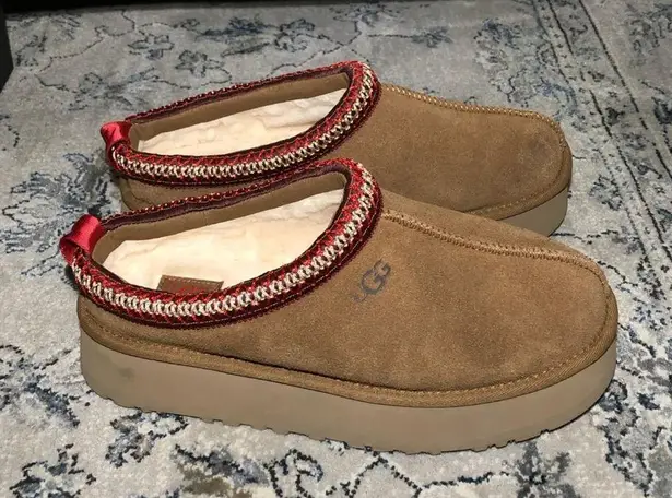UGG Tazz Platform Slippers Chestnut