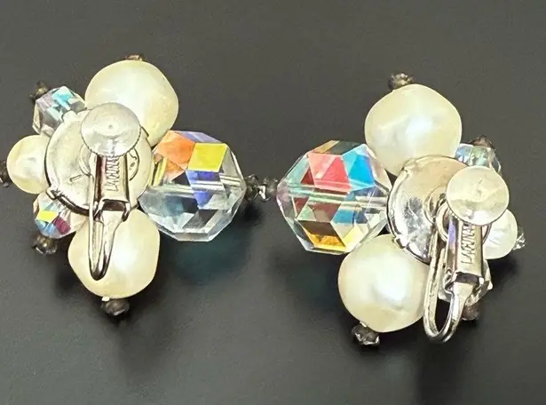 Vintage LAGUNA AB Crystals Aurora Borealis Faux Pearl Cluster Beads Earrings 14g White