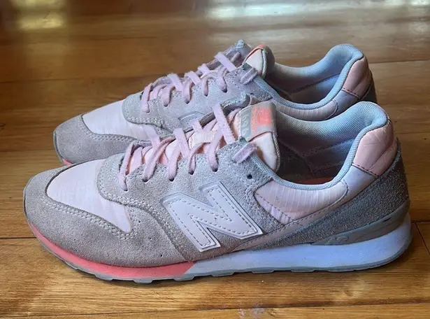 New Balance  696 Women Running Shoes Pink Gray Size 8B Suede WL696STG Sneakers