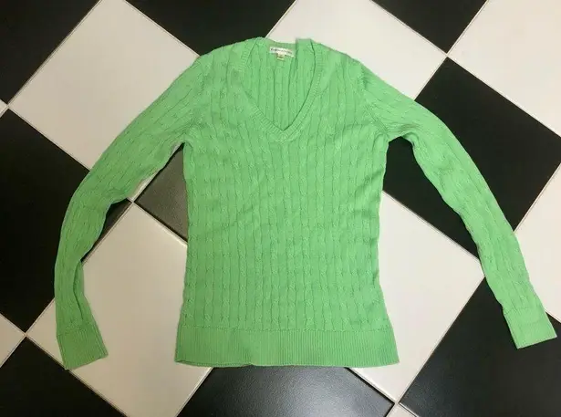 Fairway & Greene Light Green Avocado Lime Cable Knit V