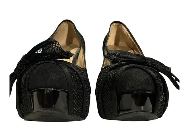 BCBG Paris Phynia Clove Black Suede Pump with net bow size 7.5