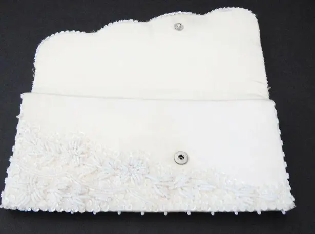 La Regale HONG KONG Beaded EVENING BAG CLUTCH Purses White Cream Sequin Floral Microbeads