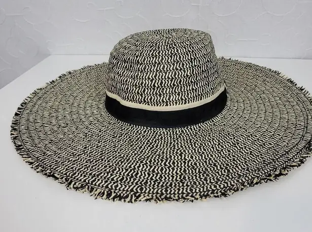 Womens Beach Hat One Size Black Tan Straw Wide Brim Fringe Summer Beach Sun Hat
