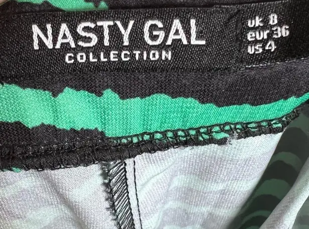 Nasty Gal Emerald green and black tiger print high waisted wide leg pants size 4