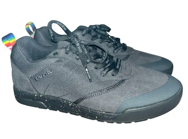 Evolv Rebel Pride x Rise Size 10