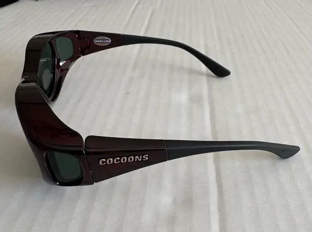 NWOB Cocoons Streamline (s) Black Cherry Polarized Gray sunglasses Red