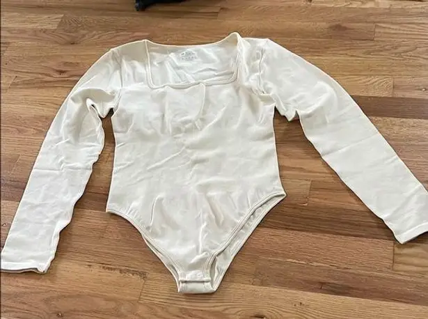 None Cream Scoop Neck Long Sleeve Bodysuit