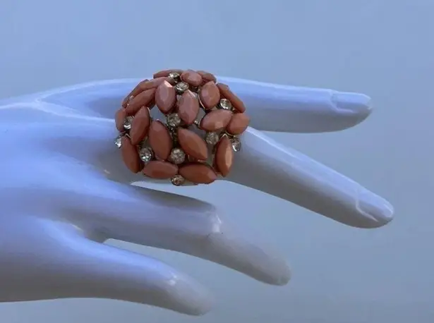Vintage Gold Tone Coral Pink Peach Lucite Cabochon Ring stones Women’s Sz 8”