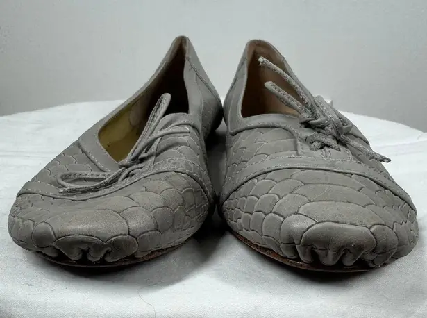 Latigo Boast Flats Womens 9M Gray Snake Embossed Leather Ballet Minimal Casual