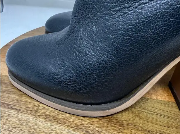 See By Chloe Boots Womens Leather Scalloped Accent Black Leather Size 8 US 39 EU