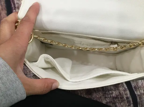 LD WHITE QUILTED BAG